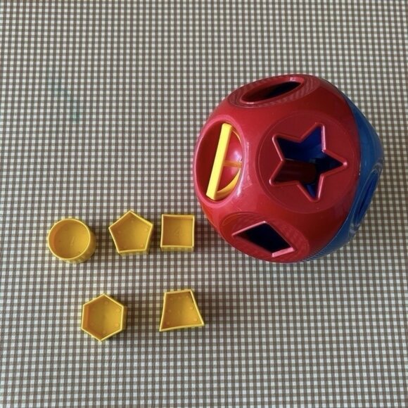 Vintage TUPPERWARE Shape-O-Ball Toy Shape Sorter Retro Educational ONLY 5 SHAPES - Picture 1 of 7